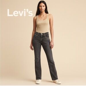 Levi's Women's Straight Leg Jeans in Charcoal Size 7